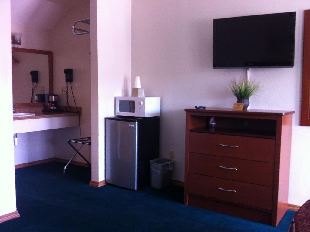 Legacy Inn Price Esterno foto