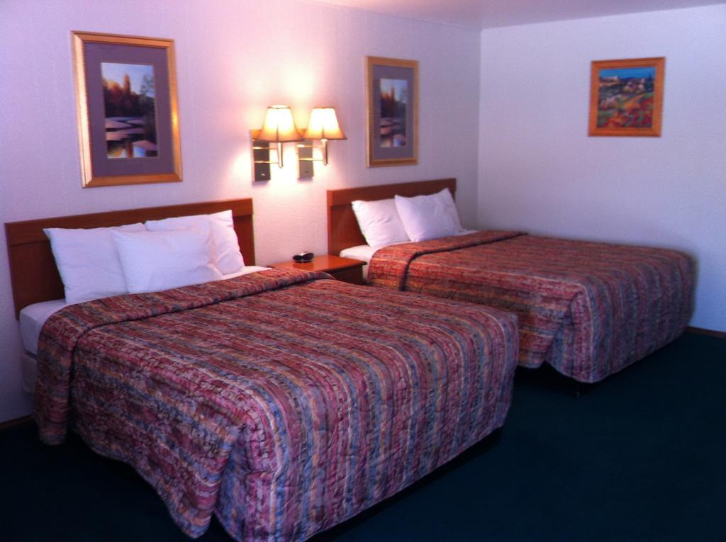 Legacy Inn Price Camera foto