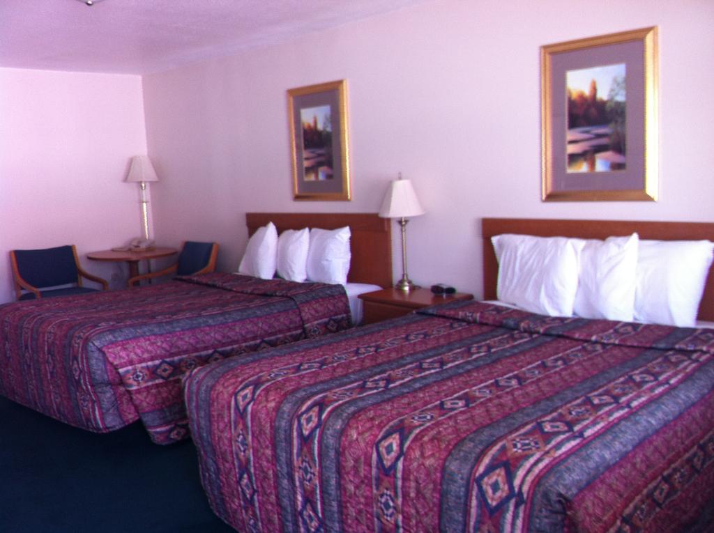 Legacy Inn Price Camera foto