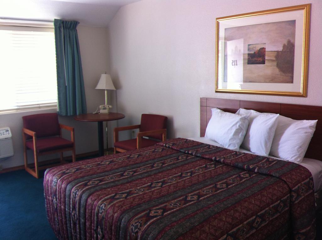 Legacy Inn Price Camera foto